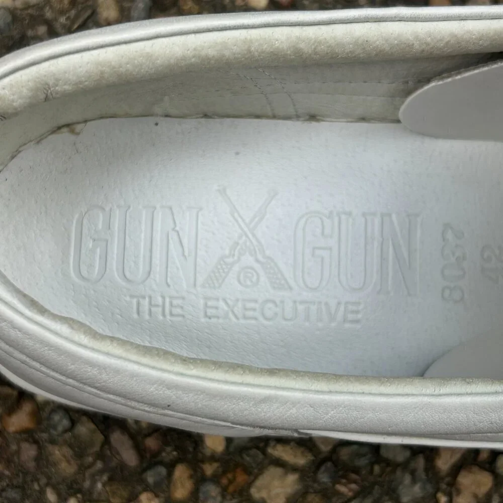 Vintage 80s 90s Men's White Slip on Loafers Gun Gun Size 42 US 8.5